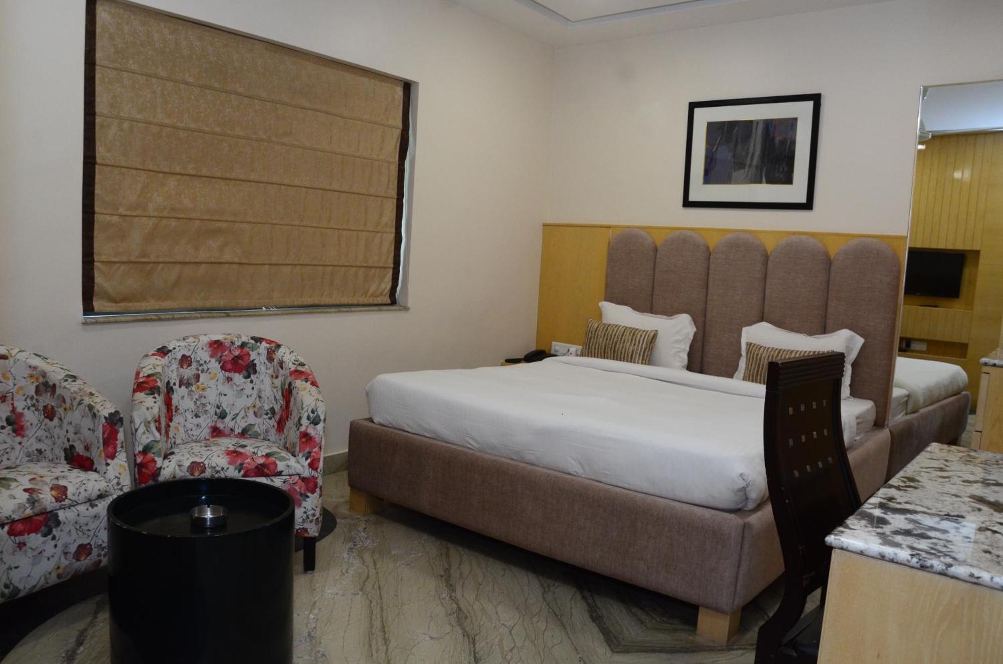 Crytsal Residency Hotel Ranchi Eksteriør billede